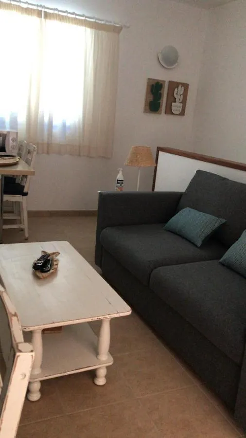 Apartamentos Burgao Caleta de Sebo Spain