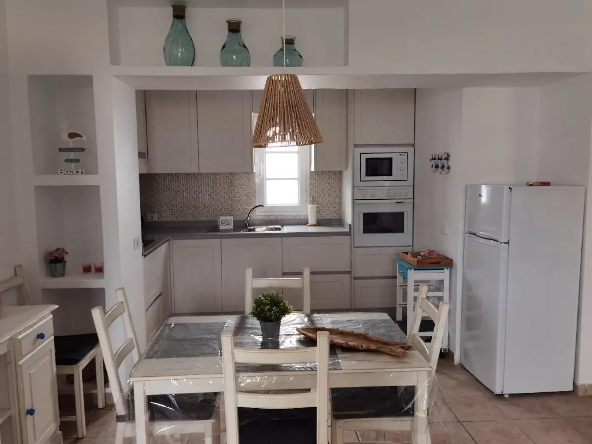 Apartamentos Burgao Caleta de Sebo Spain
