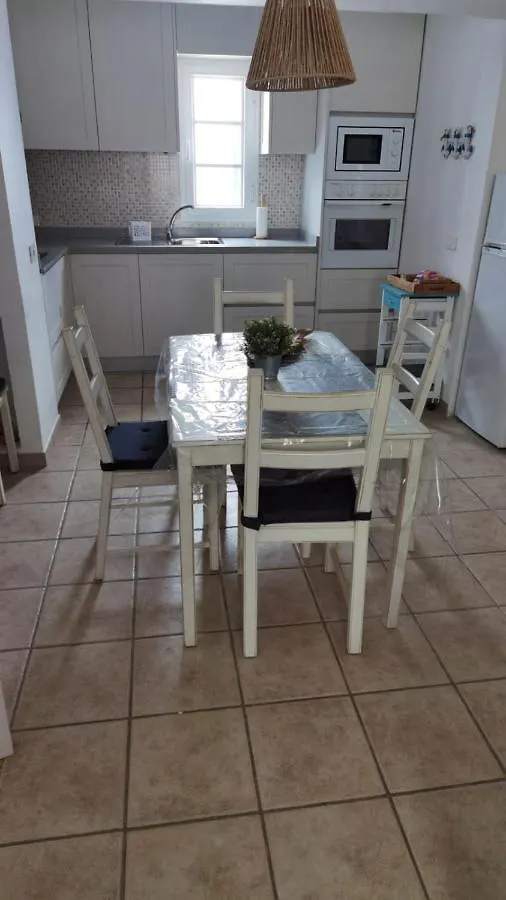 Apartamentos Burgao Caleta de Sebo