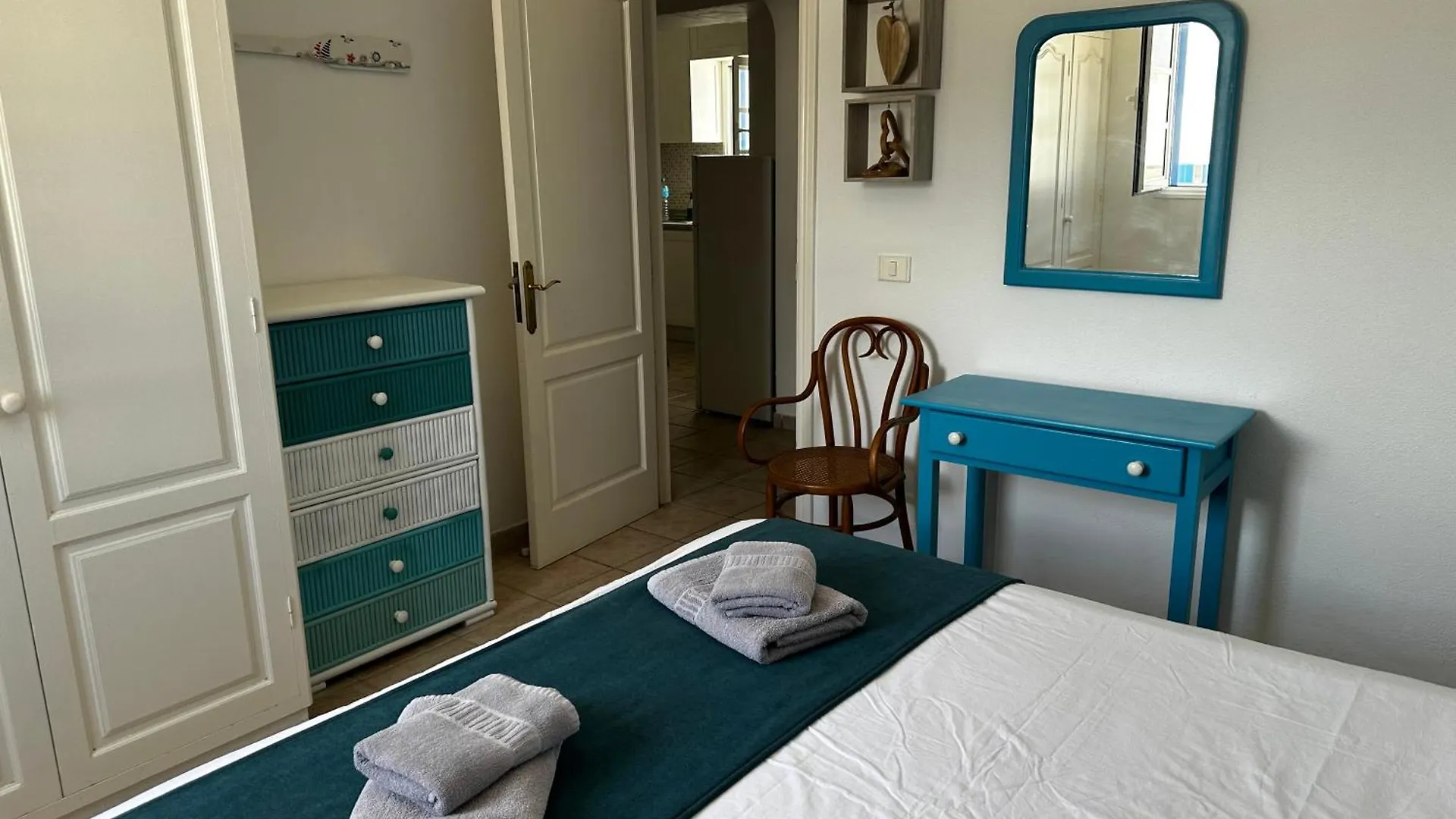 Apartamentos Burgao Caleta de Sebo Apartment