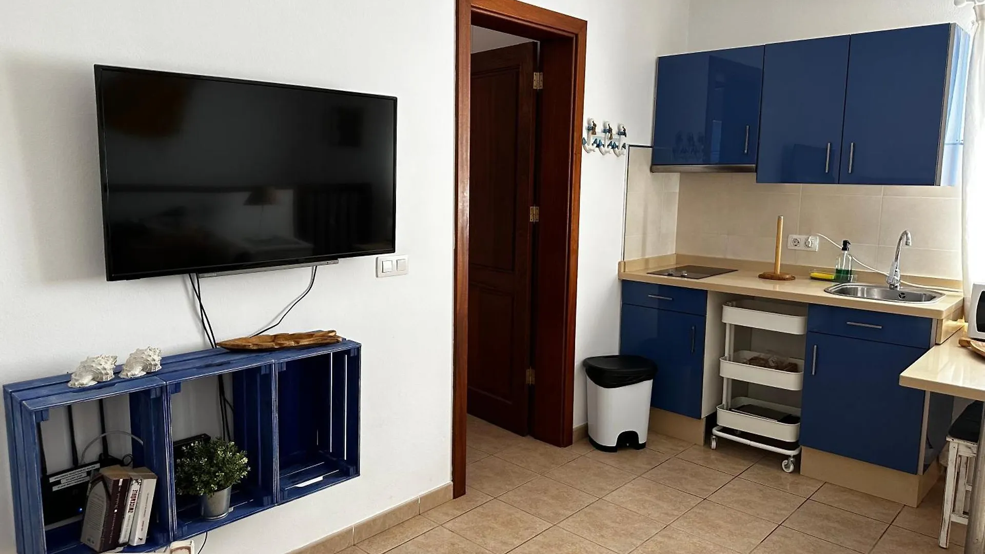Apartamentos Burgao Caleta de Sebo