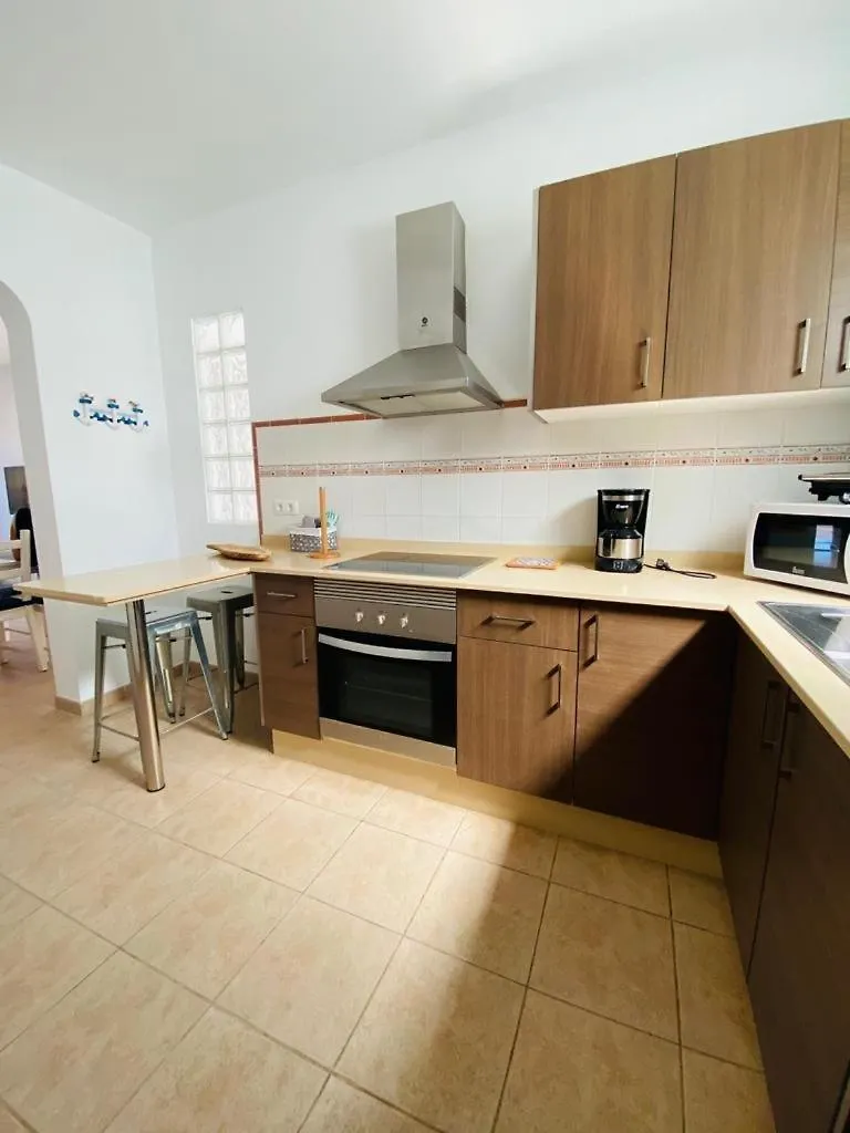 Apartamentos Burgao Caleta de Sebo Apartment