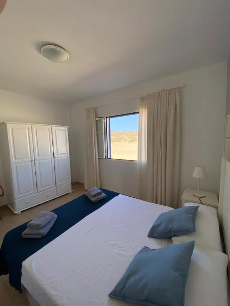 Apartamentos Burgao Caleta de Sebo Spain